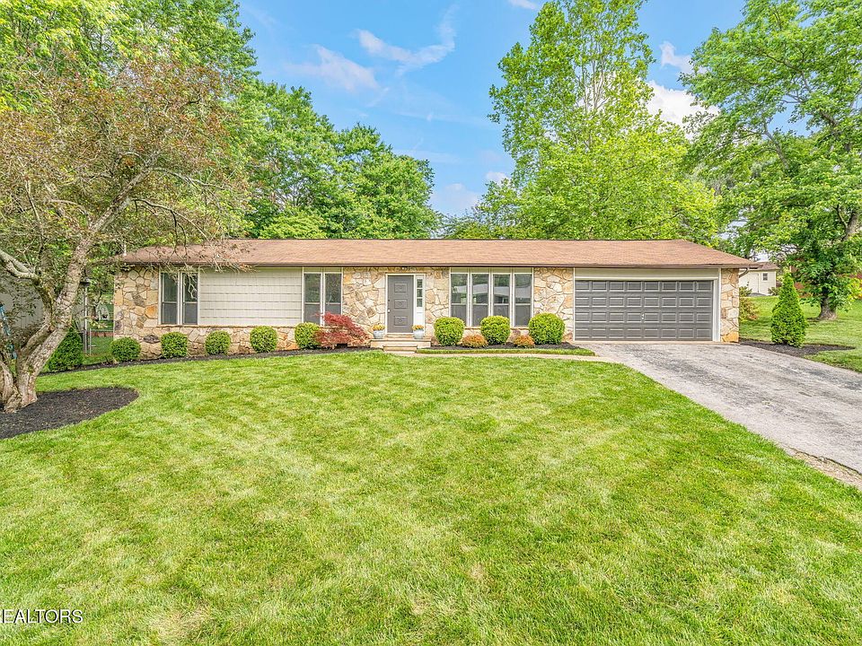 1st image of 8429 Dresden Dr
