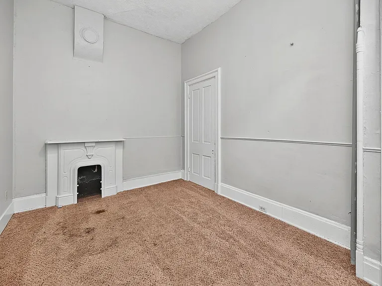 2419 Vine St #2 — Photo 7