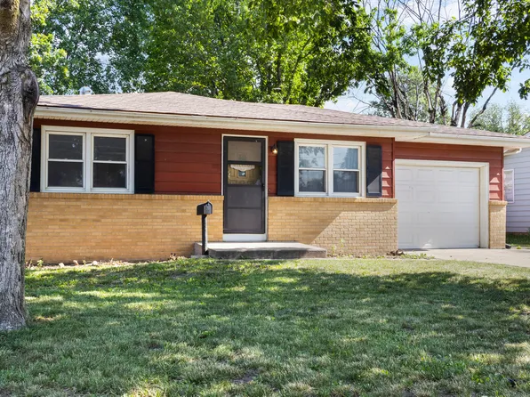 981 W Morgan St, Marshall, MO 65340