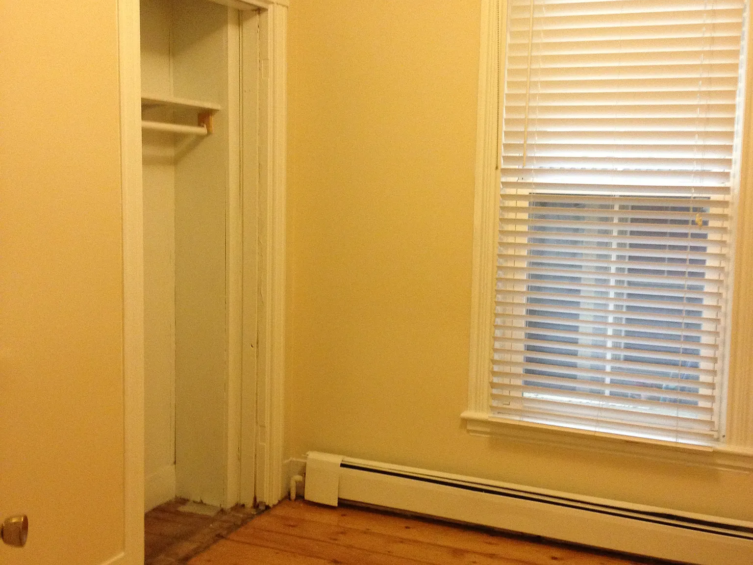 2 bed, 1100 sqft, $1,900 — Photo 4