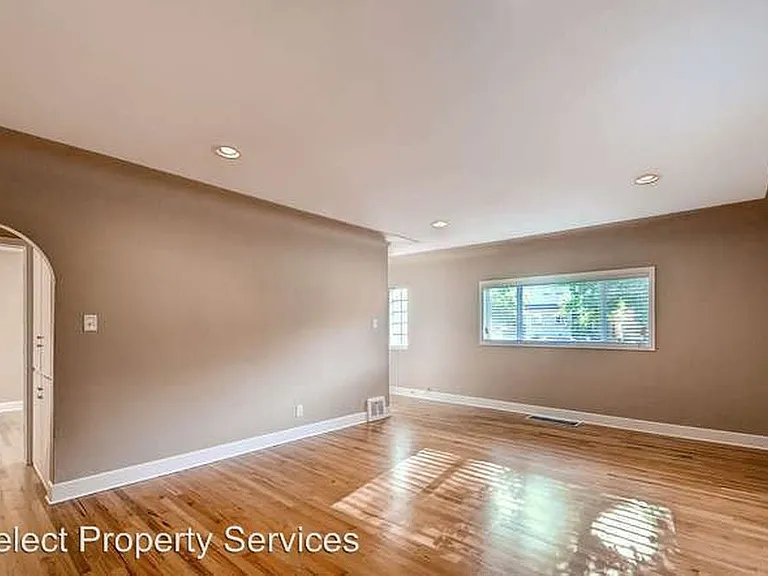 11 S Grant St — Photo 6