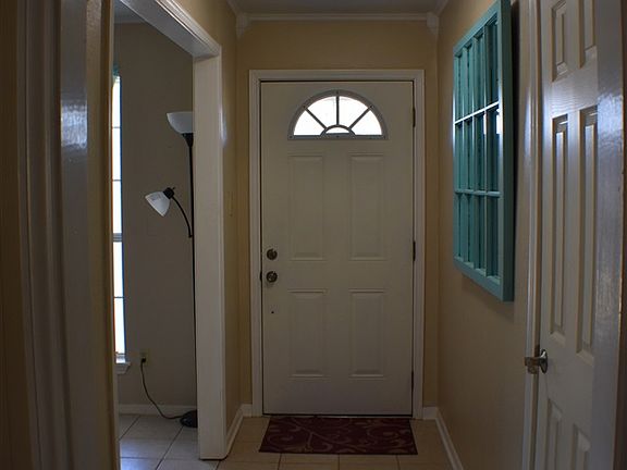 2nd image of 1302 Tamarisk Dr