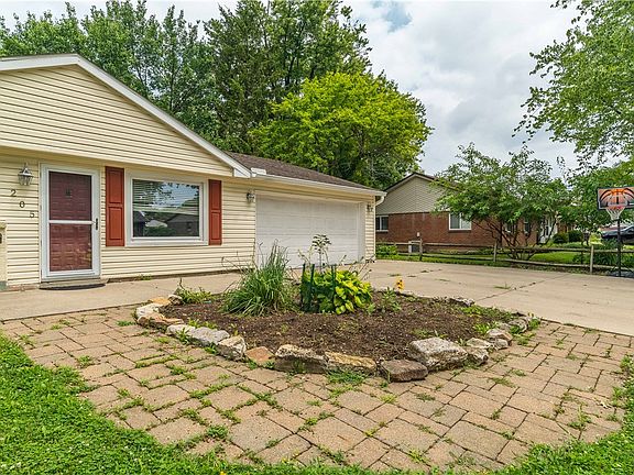 3rd image of 205 Weller Ave