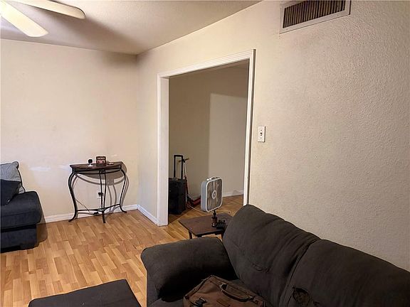 5th image of 7709 Belcrest Pl