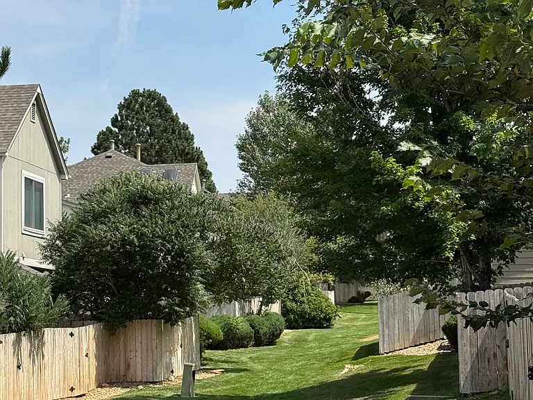 1232 S Waco St #F — Photo 15