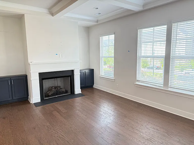412 Hyco Ct — Photo 7
