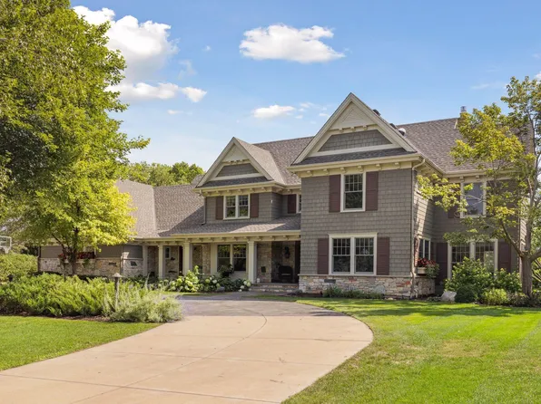 6 Spring Marsh Ln, North Oaks, MN 55127