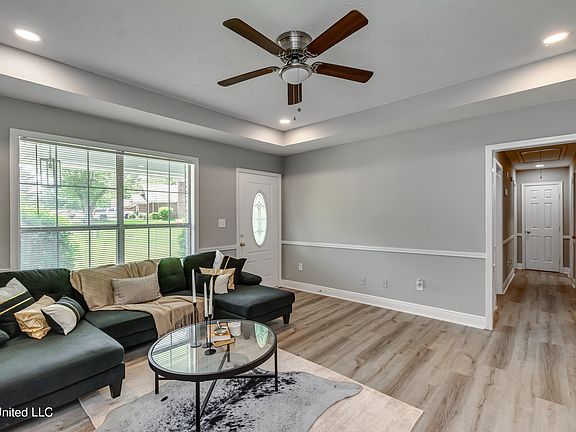 5th image of 148 Thousand Oaks Cir