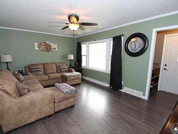 4th image of 543 18th St SE