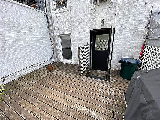 4th image of 223 Columbia St #Top