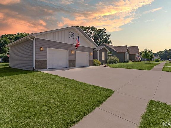 3rd image of 419 Sandpiper Ln