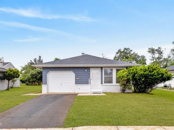 7 Bonasse Street, Toms River, NJ 08757