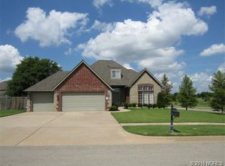 5912 Tallgrass Trl, Bartlesville, OK 74006