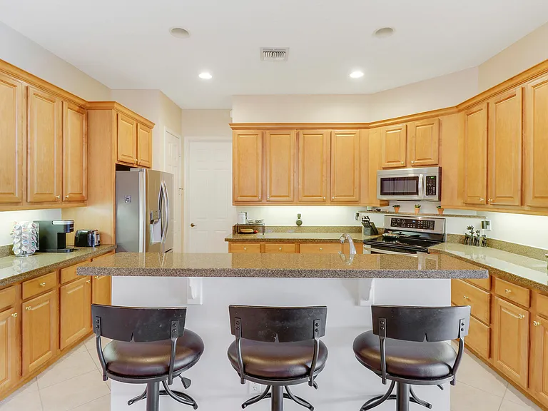 7112 Maidstone Dr — Photo 9