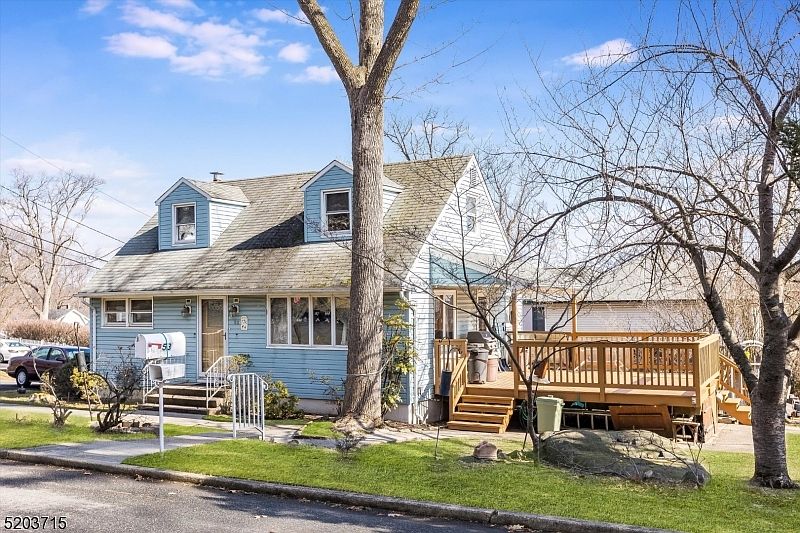 1st image of 53 Dater St