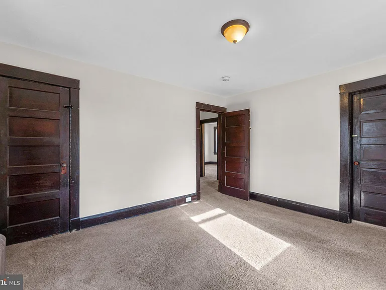 8904 Church Ln — Photo 29