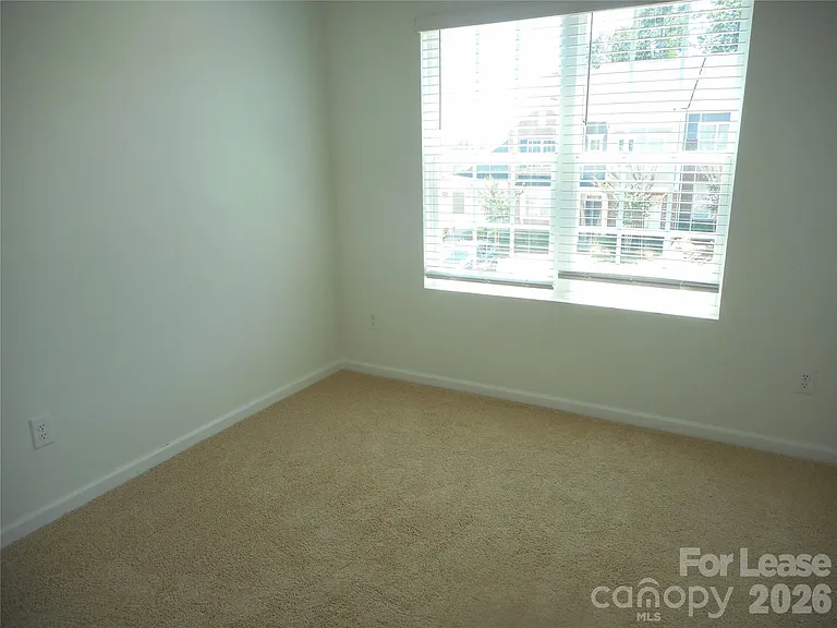 1030 Beatty Woods Dr — Photo 13