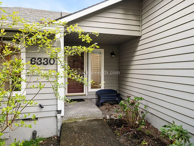 6330 SW 152nd Ave — Photo 5