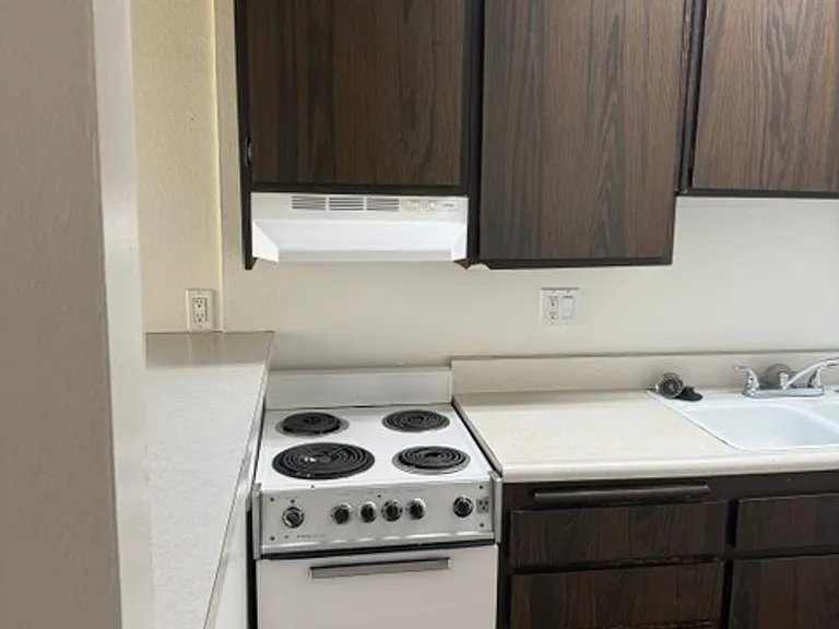 4171 California Ave #18 — Photo 6
