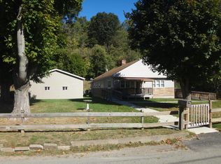 501 Pike Run Dr, Daisytown, PA 15427