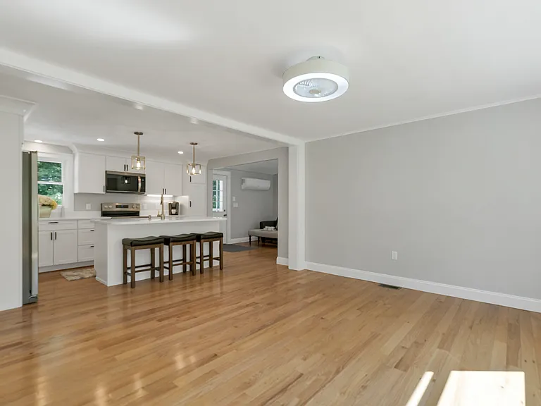 17 Massachusetts Ave — Photo 11