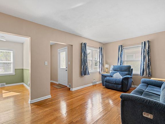 5th image of 2123 32nd St