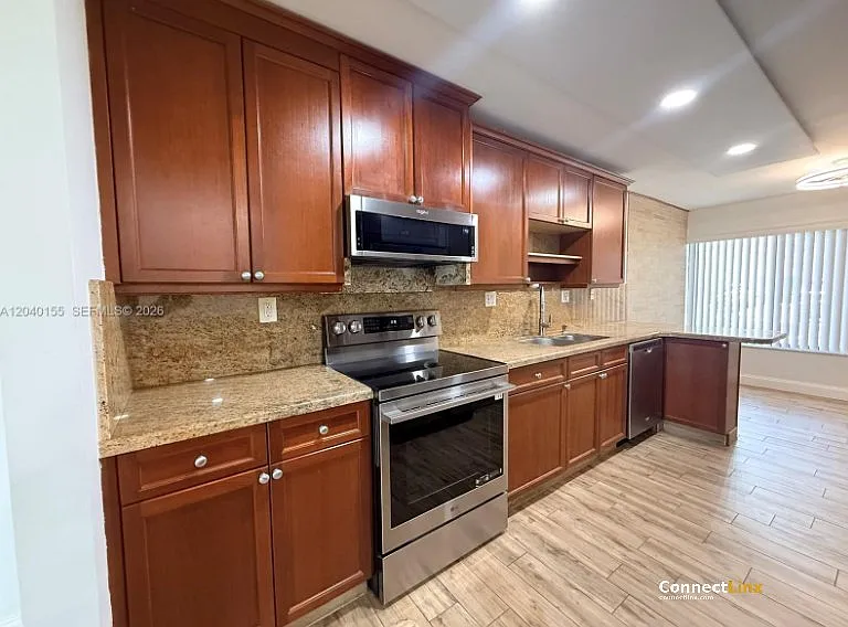 9717 N New River Canal Rd #406 — Photo 15
