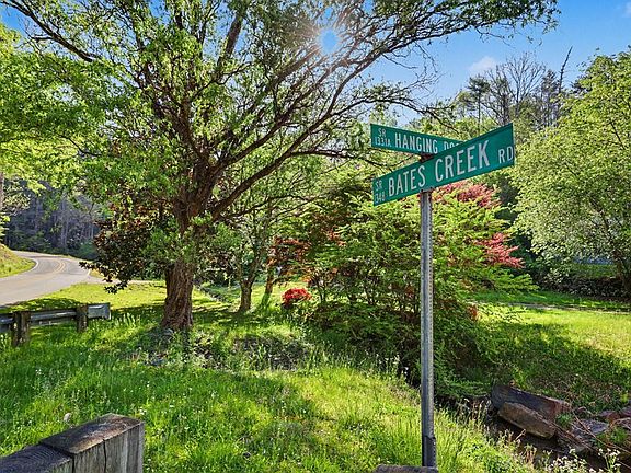 3rd image of 20 Bates Creek Rd
