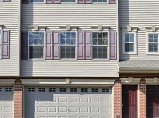 6311 Creekbend Dr, Mechanicsburg, PA