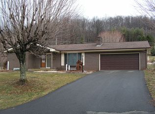 167 Carolina Dr, West Jefferson, NC 28694