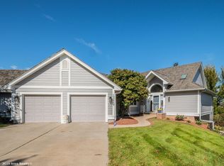 13669 Bay Hill Ct, Clive, IA 50325