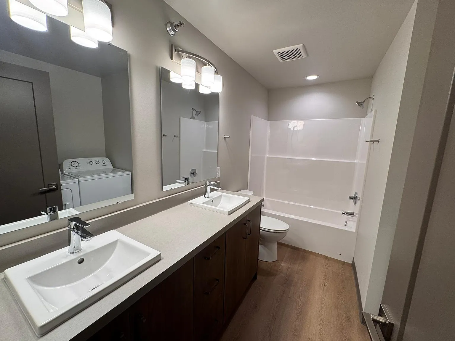 2 bed, $1,150 — Photo 4