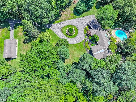 2nd image of 4774 Sherwin Rd