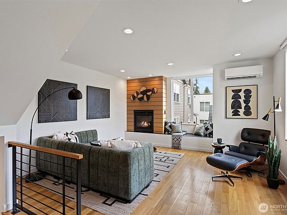 5th image of 2314 Thorndyke Avenue W #E