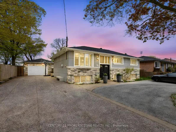 547 Pinegrove Rd, Oakville, ON L6K 2C2