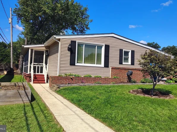 1300 Gilbert Pl, Glen Burnie, MD 21061
