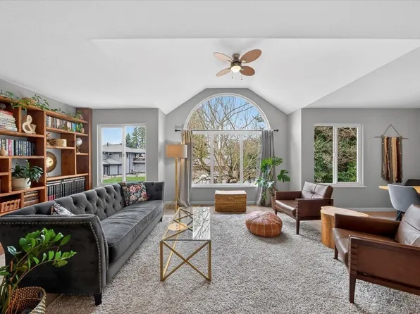 1736 Pekrul Pl, Pt Coquitlam, BC V3C 6A7