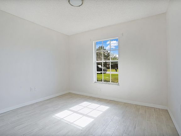 2nd image of 617 N 4th Ave