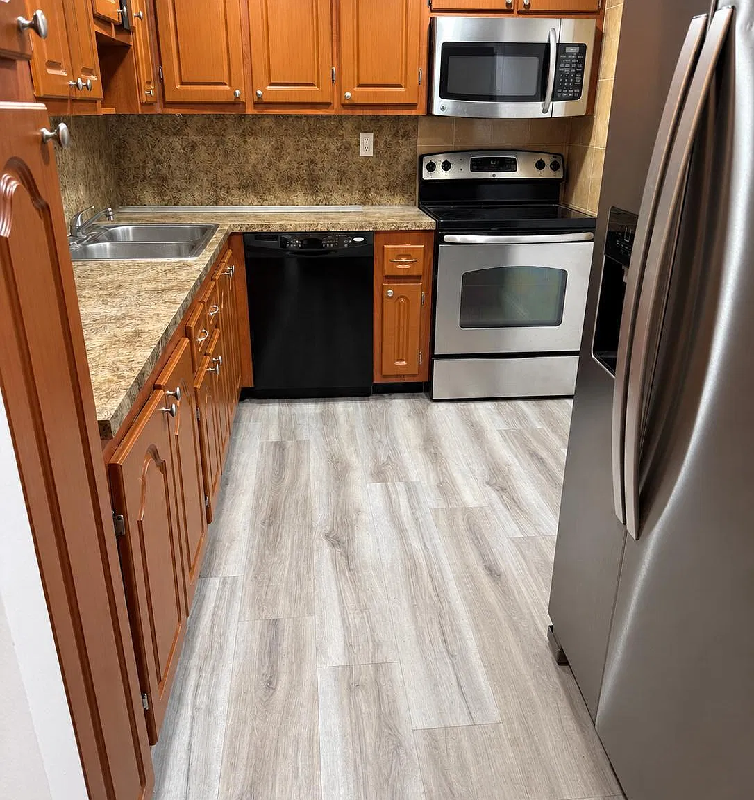 2 bed, 2.0 bath, 1175 sqft, $2,400 — Photo 3
