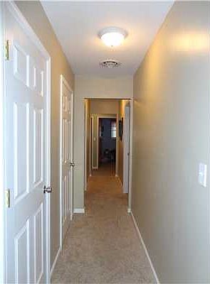 4th image of 404 Pinewood Ave