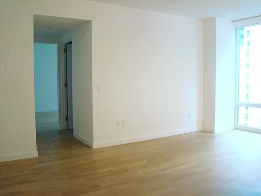 Sold by Nest Seekers International | media 20