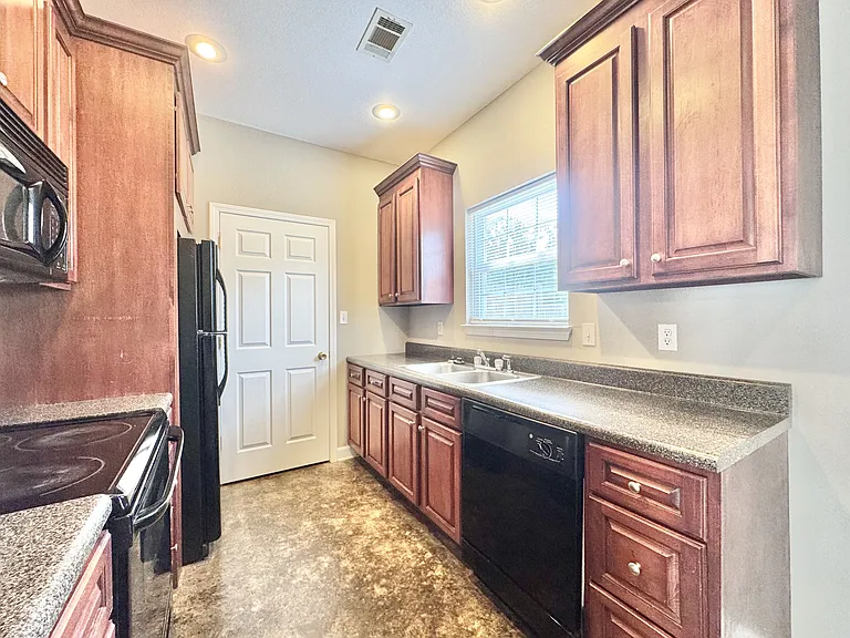 934 E Craighead Forest Rd #B — Photo 13