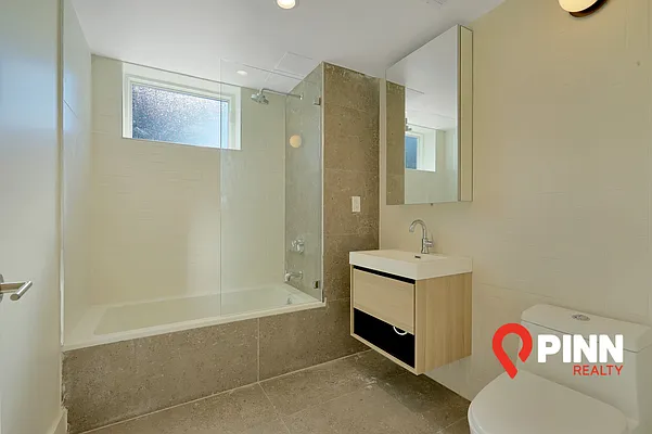 Rented by Pinn Realty | media 6