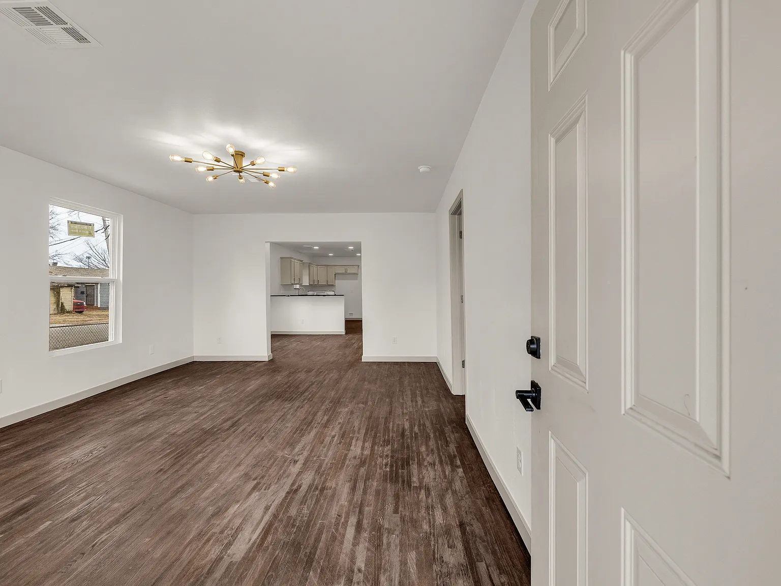 1017 West Newton Street - 1 — Photo 2