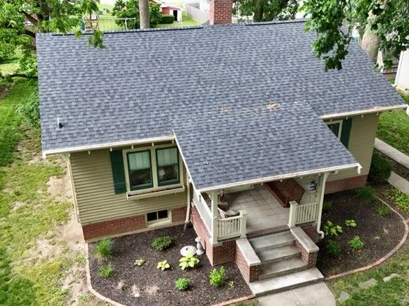 404 E Scott St, Tuscola, IL 61953