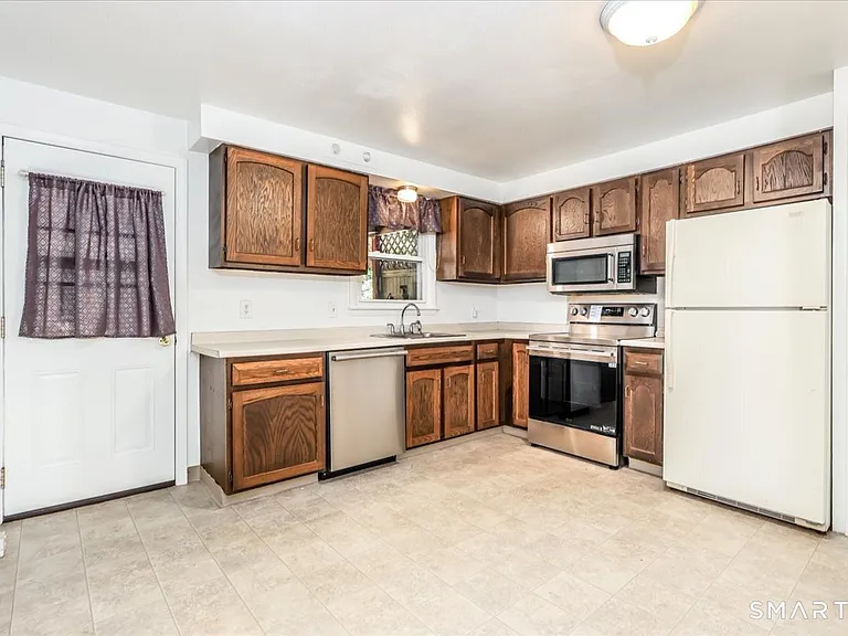 51 Rice Ln — Photo 6