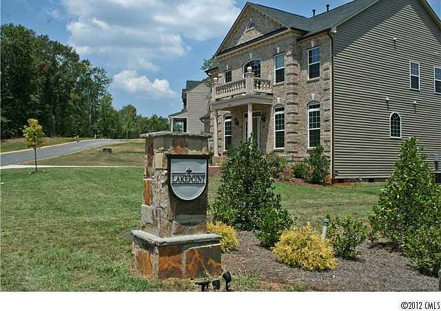 2nd image of 3017 Applewood Point Ln