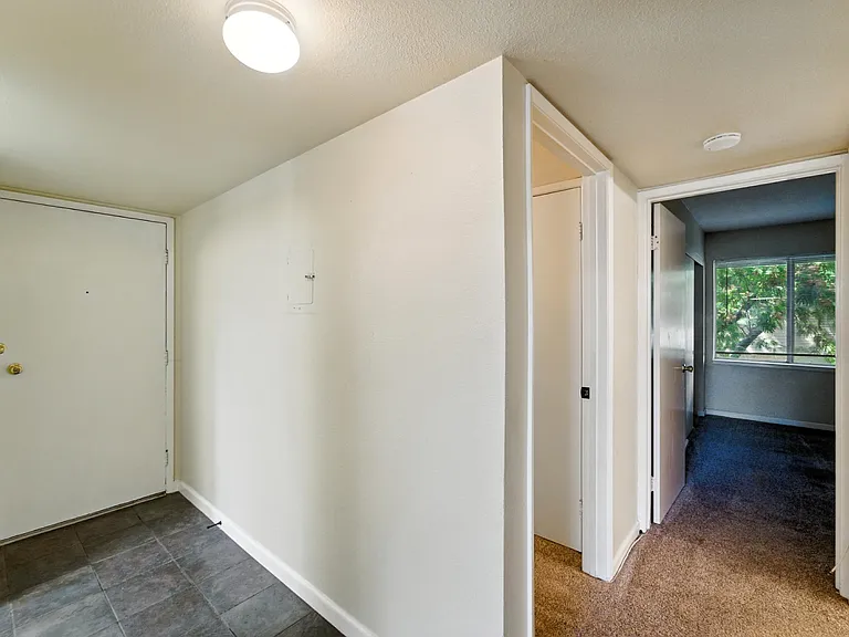 303 Tradewinds Dr #8 — Photo 12