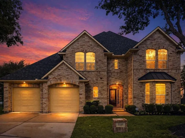 5126 Beacon Point, Sugar Land, TX 77479