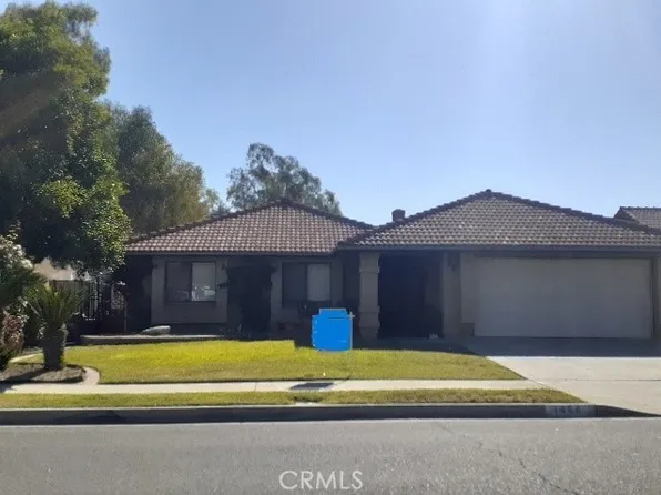 1484 Pepper Tree Dr, Hemet, CA 92545